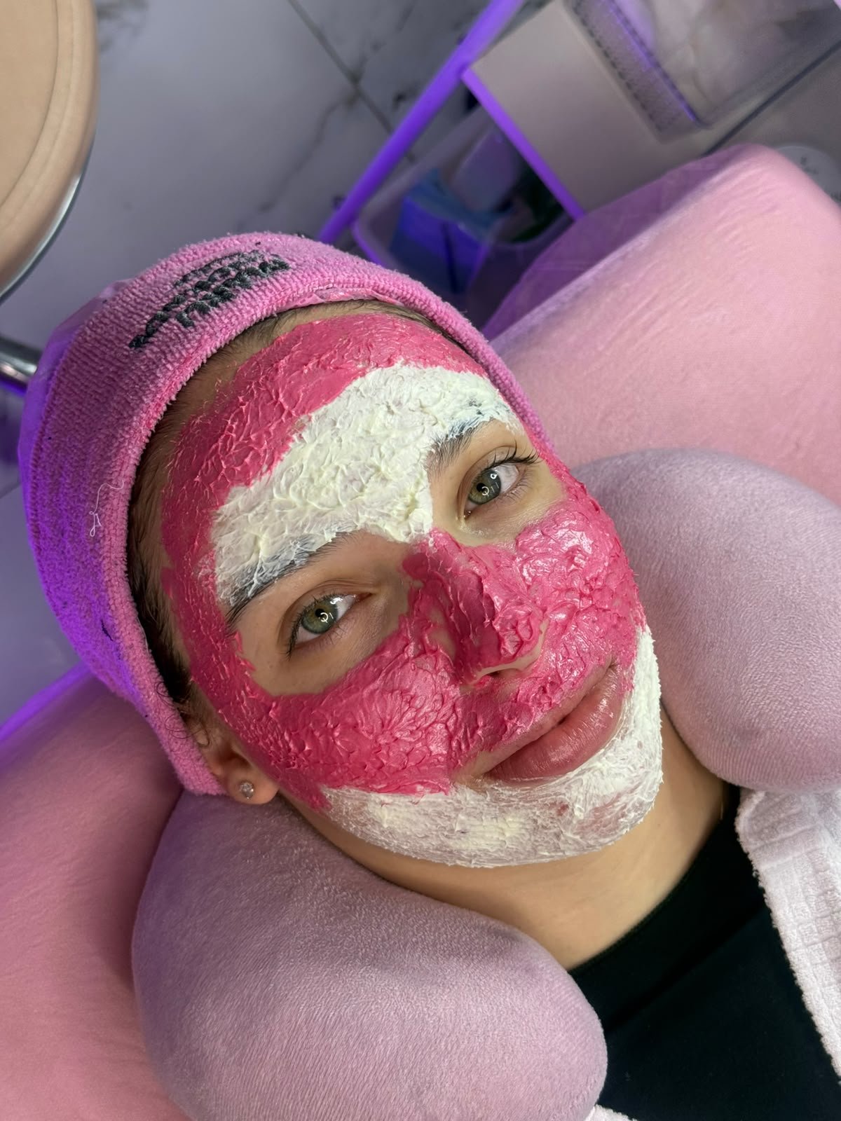 Limpeza de Pele Nanobotox/Ouro no Studio Marli Andrade, em Porto Alegre